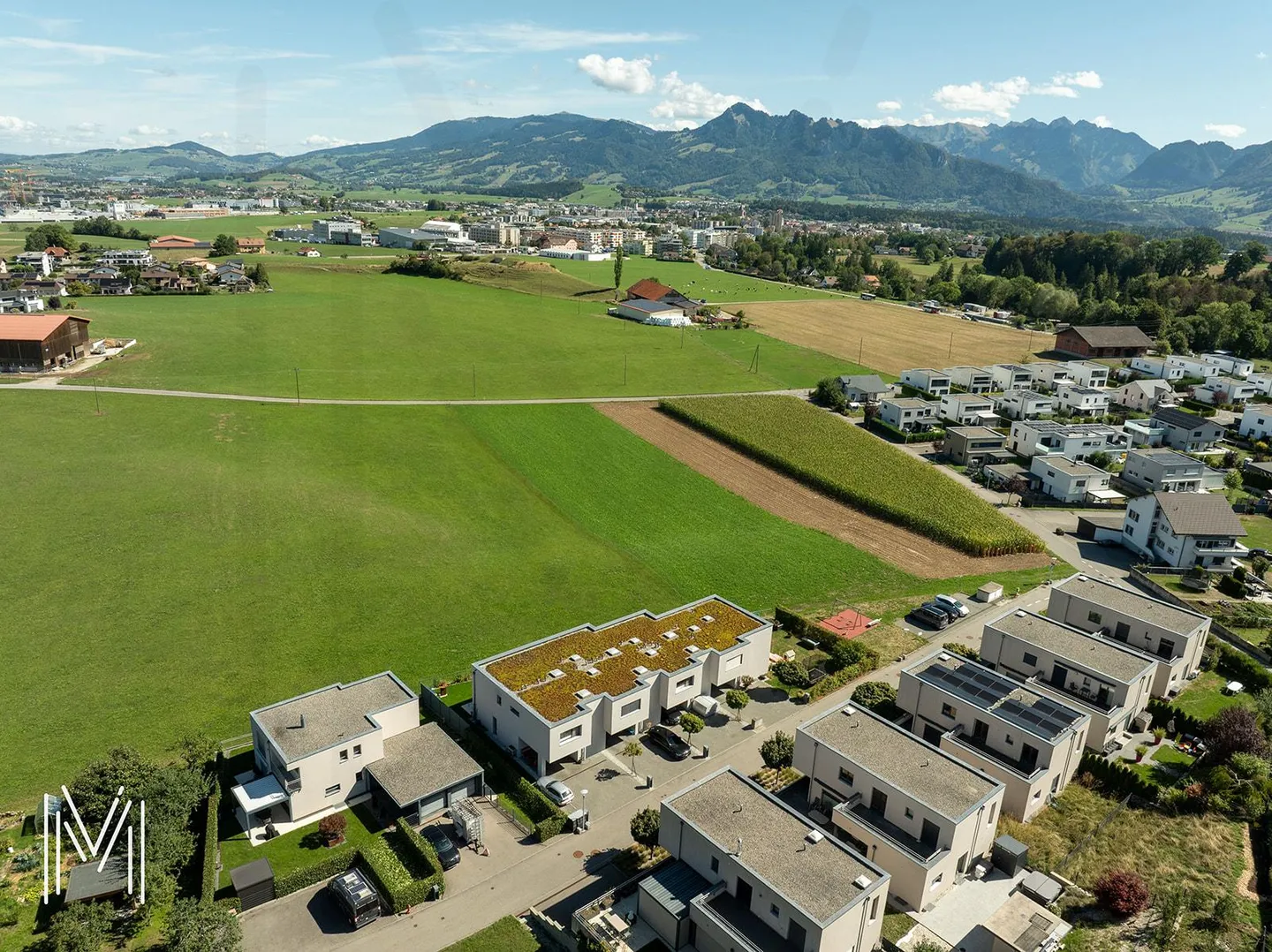 EINE MODERNE VILLA mit 4,5 Zimmern am Rande von landwirtschaftlichem Gebiet in ruhiger und außergewöhnlicher Lage - Foto 14 von 17