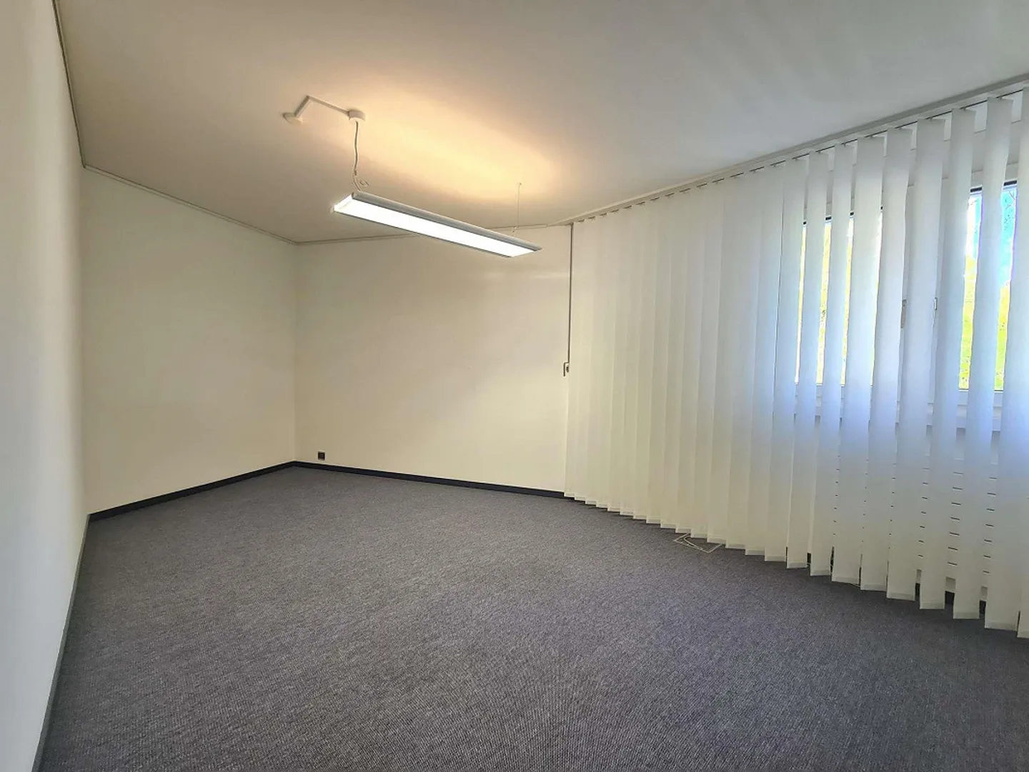 Modern Office Spaces in a Central Location in Neuhausen - Photo 7 of 16