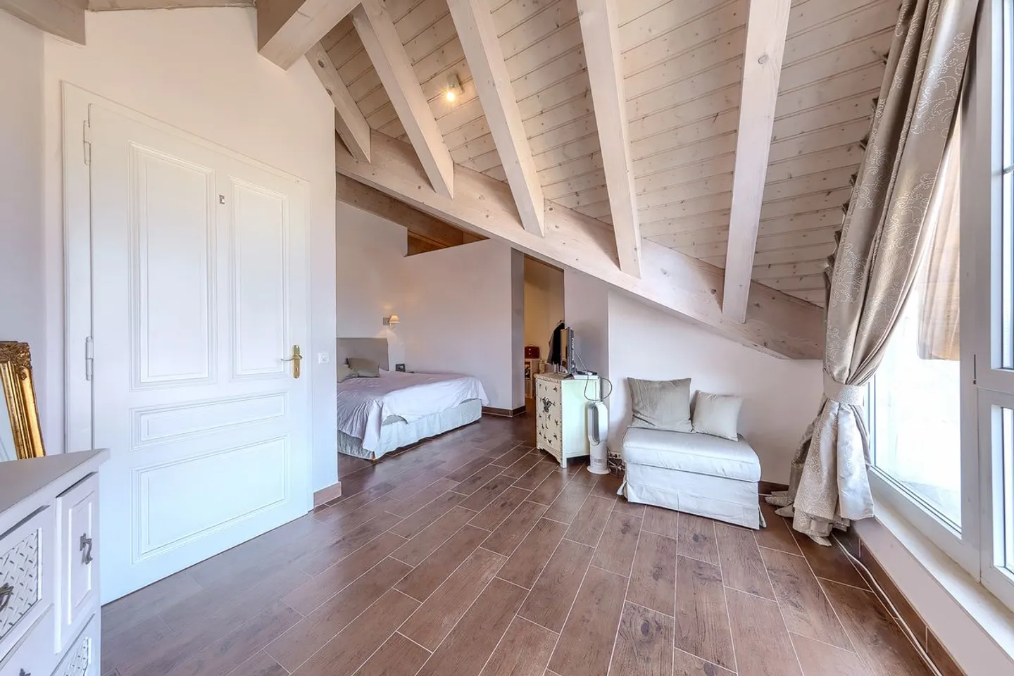 Magnifico attico a due passi da Morges! - Foto 7 di 12