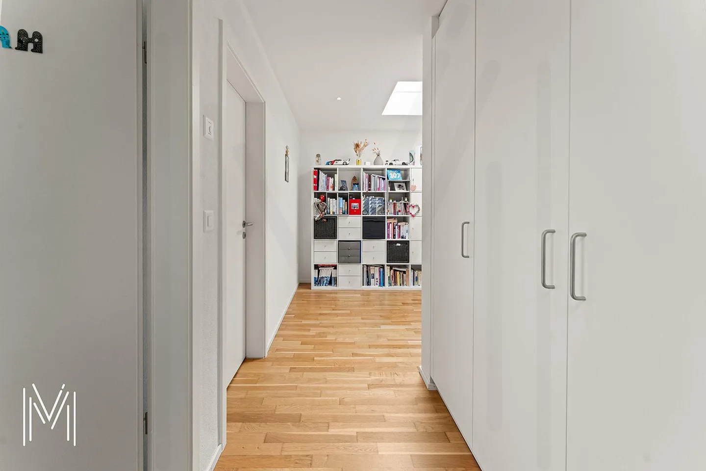 EINE MODERNE VILLA mit 4,5 Zimmern am Rande von landwirtschaftlichem Gebiet in ruhiger und außergewöhnlicher Lage - Foto 16 von 17