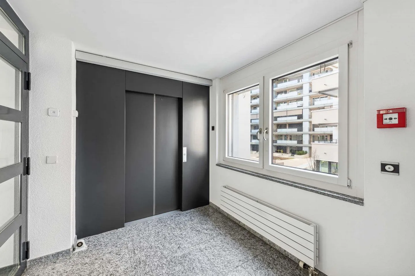 Modern Office Spaces in a Central Location in Neuhausen - Photo 10 of 16