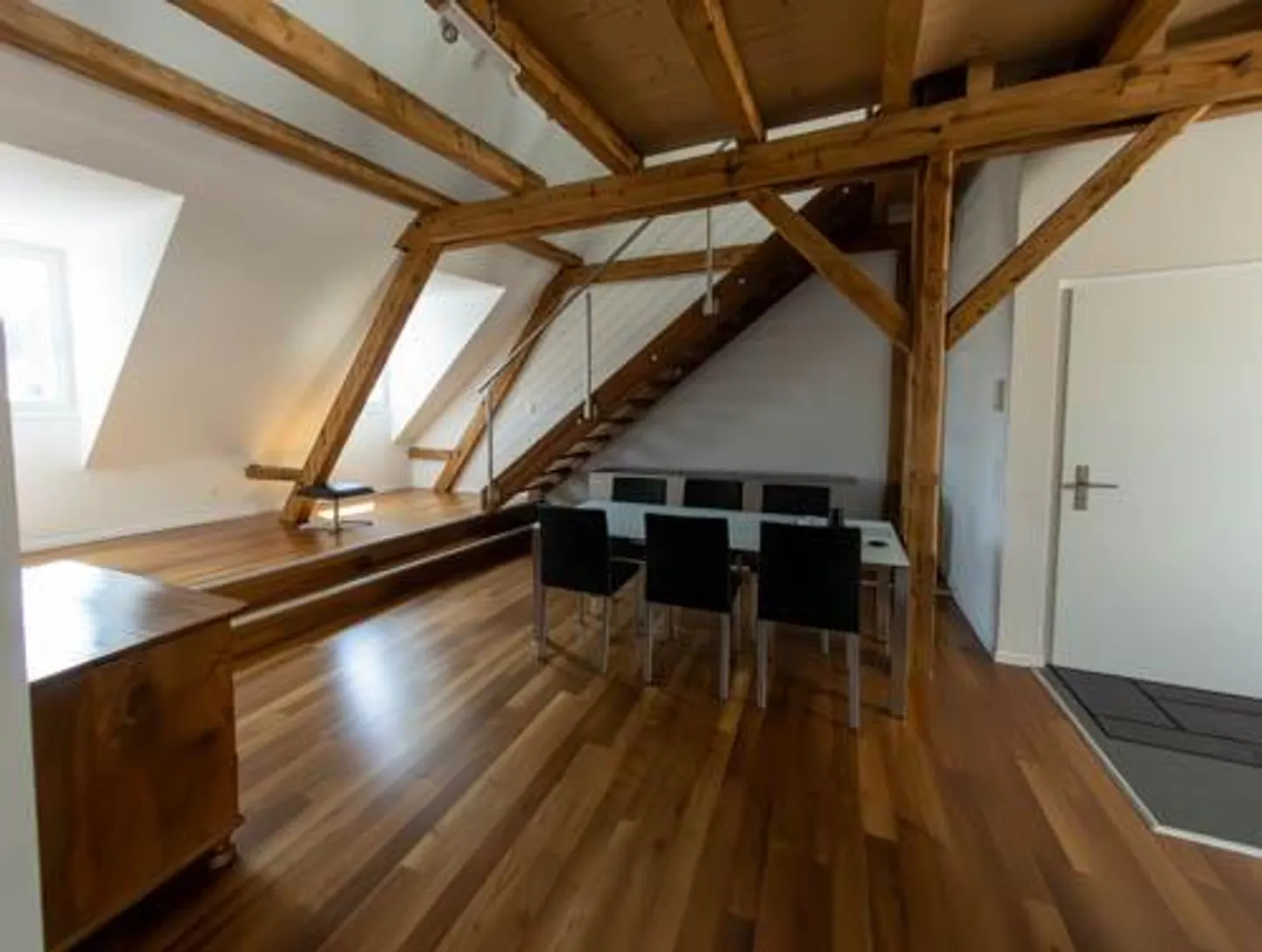 Appartement meublé de 4,5 pièces de haute qualité - Photo 4 sur 7