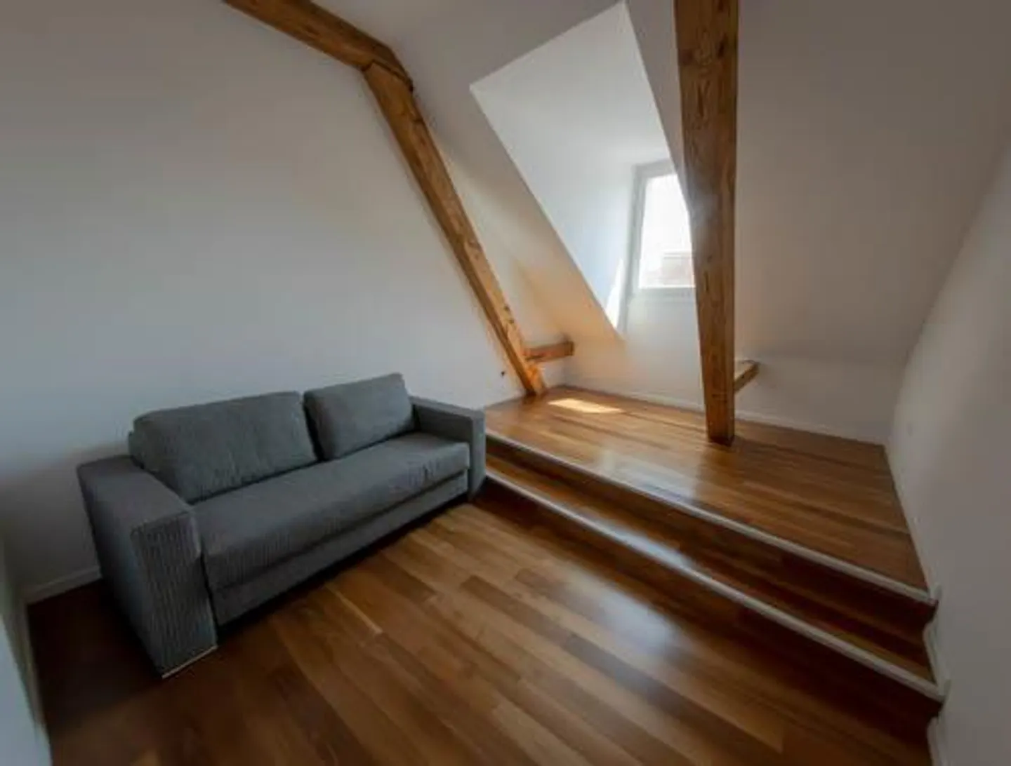 Appartement meublé de 4,5 pièces de haute qualité - Photo 5 sur 7