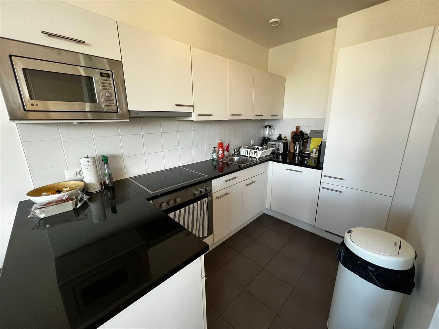 Apartment - Photo 3 of 13