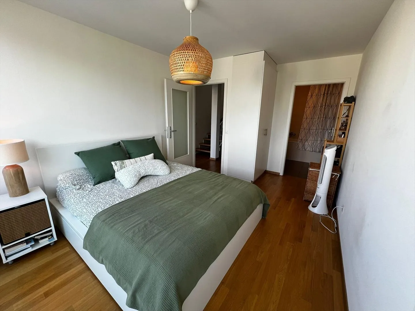 Apartment - Photo 4 of 13