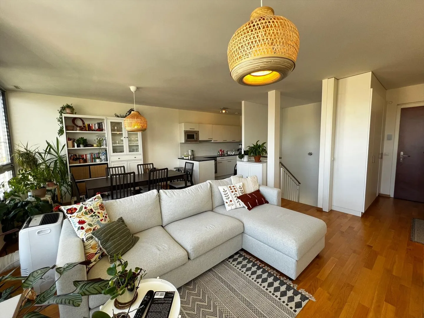 Apartment - Photo 6 of 13