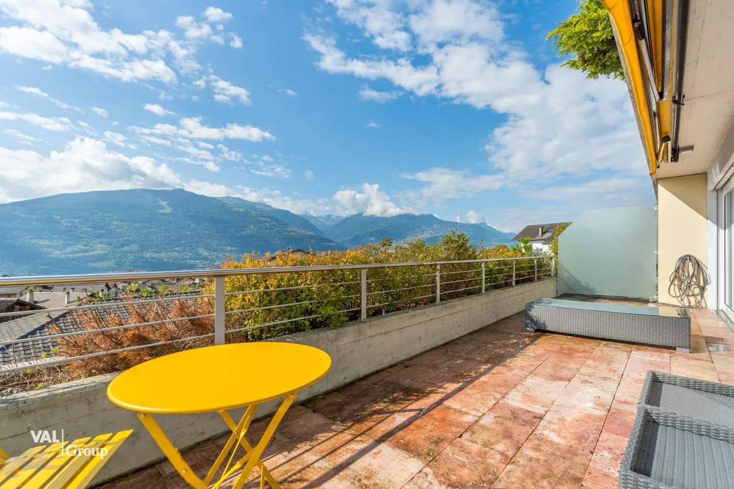 La tua nuova casa a Savièse - luminoso appartamento di 5.5 stanze con balcone - Foto 10 di 12
