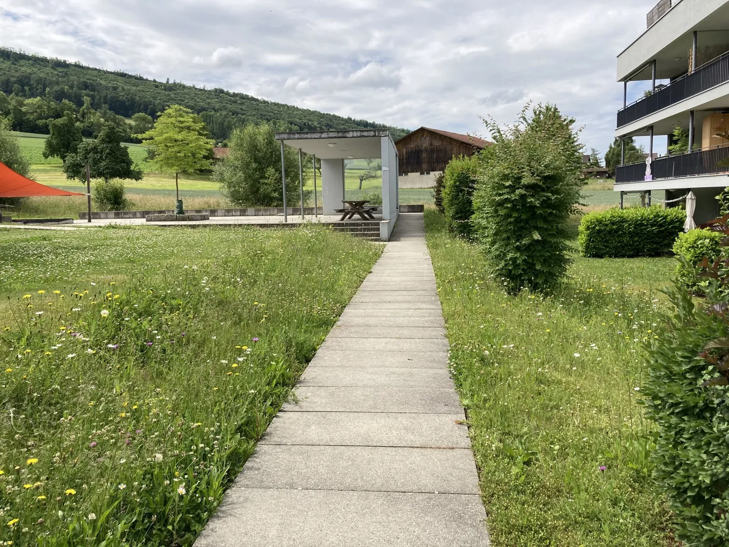 Moderno appartamento 2 1/2 locali con grande balcone - Foto 7 di 9