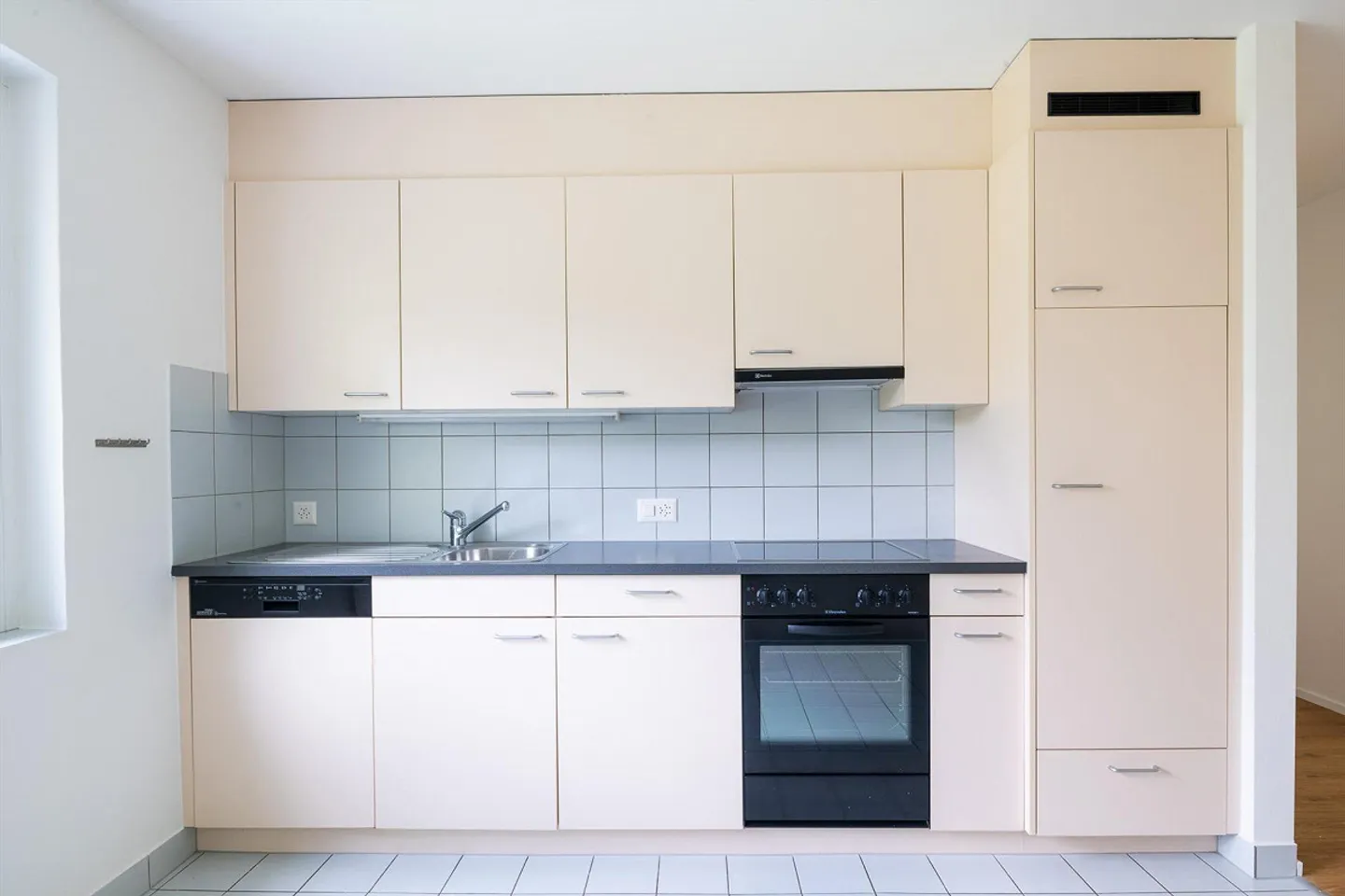 Helle 4-Zimmerwohnung in Schaffhausen - Foto 3 von 10