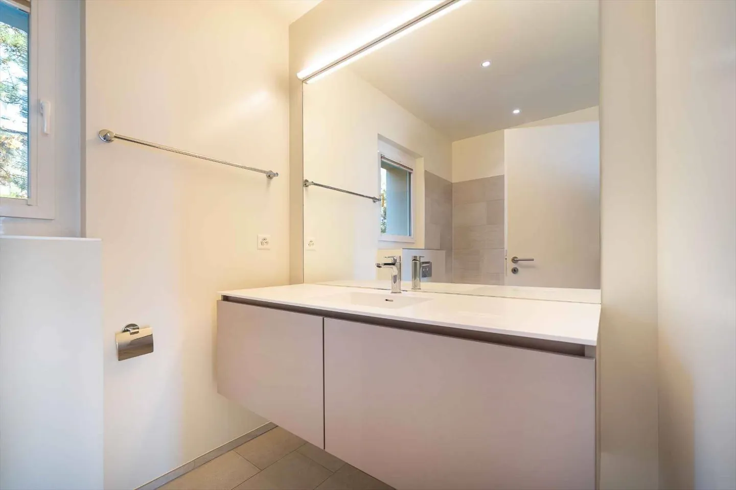 Magnificent 3.5-room penthouse apartment - Photo 11 of 12