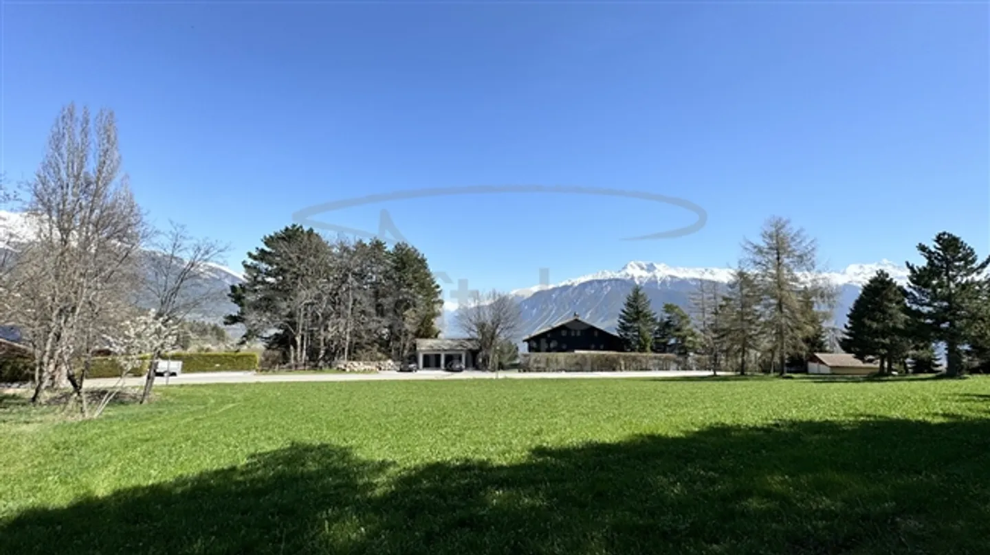 Luxury Chalets from 4.5 Rooms - Photo 2 of 7