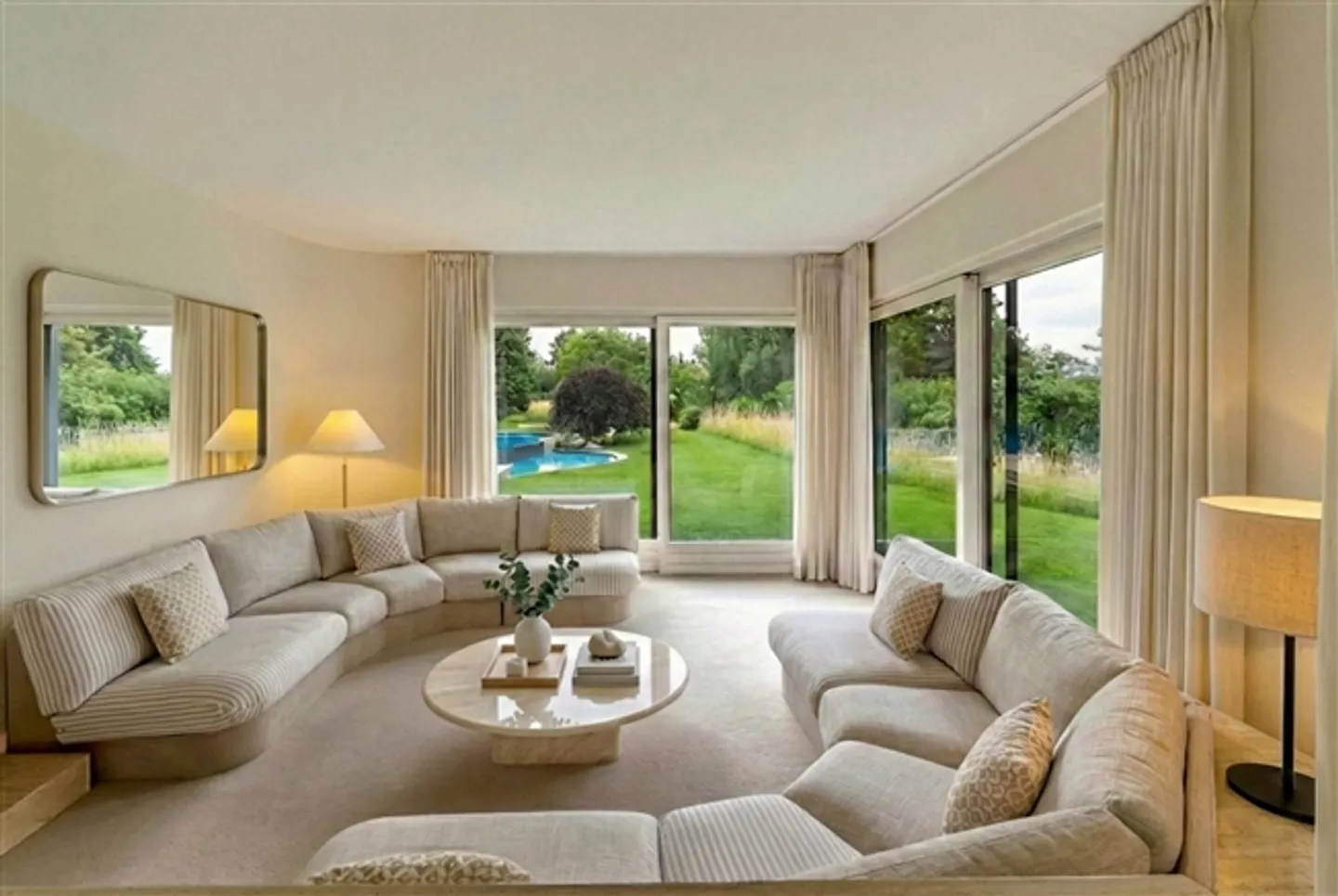 Magnificent architect-designed villa, exclusive - Photo 3 of 12