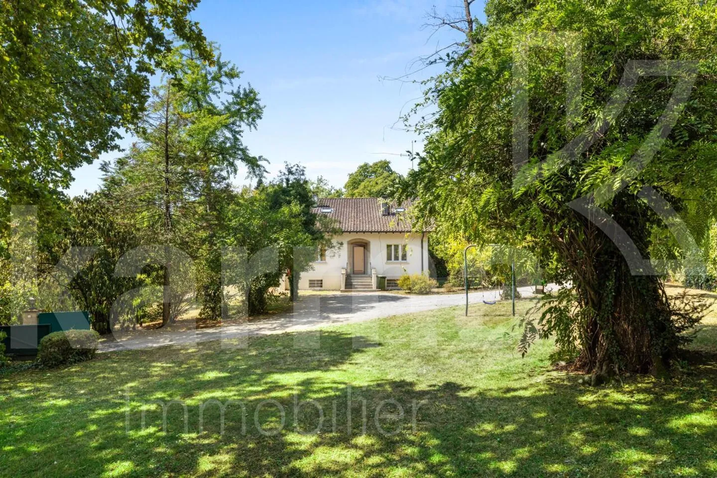 Villa de charme avec potentiel - Photo 1 sur 9