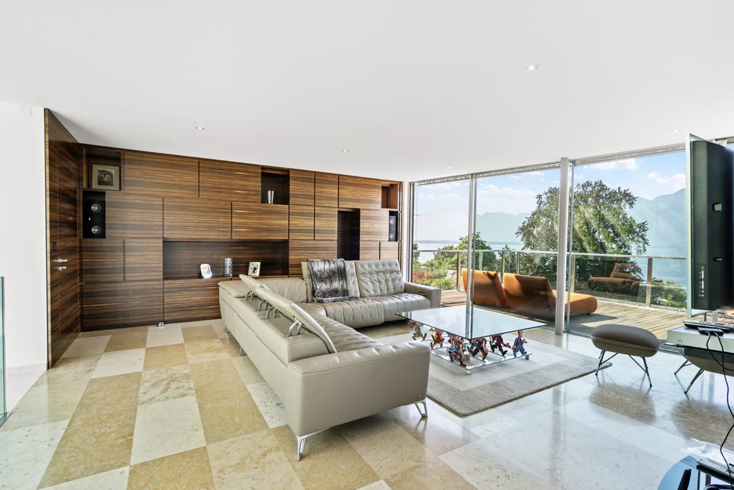 Appartement de Prestige à Montreux, vue sur le lac à 360 degrés - Photo 3 sur 12