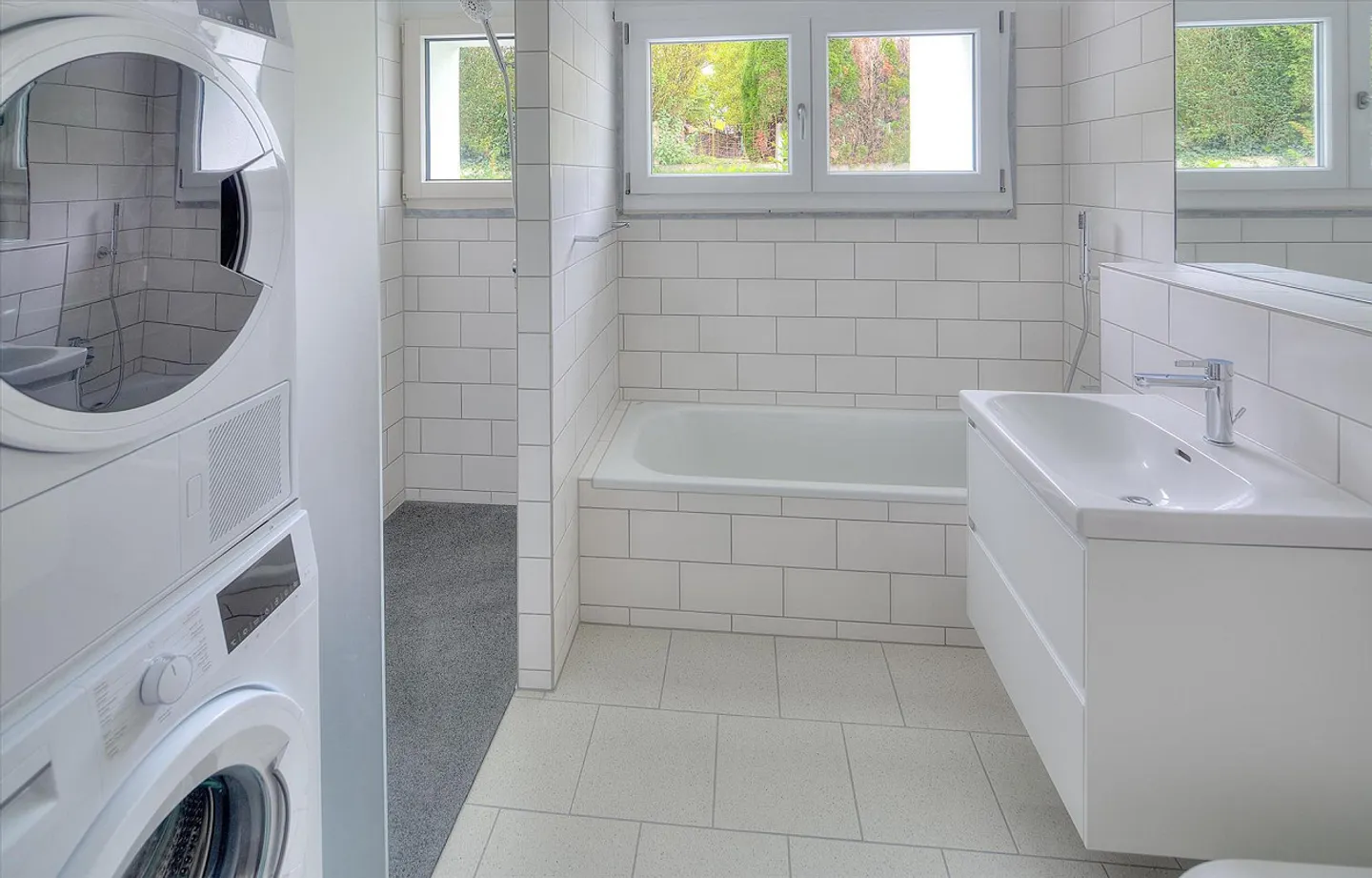 Appartement moderne de haut niveau ! - Photo 3 sur 9