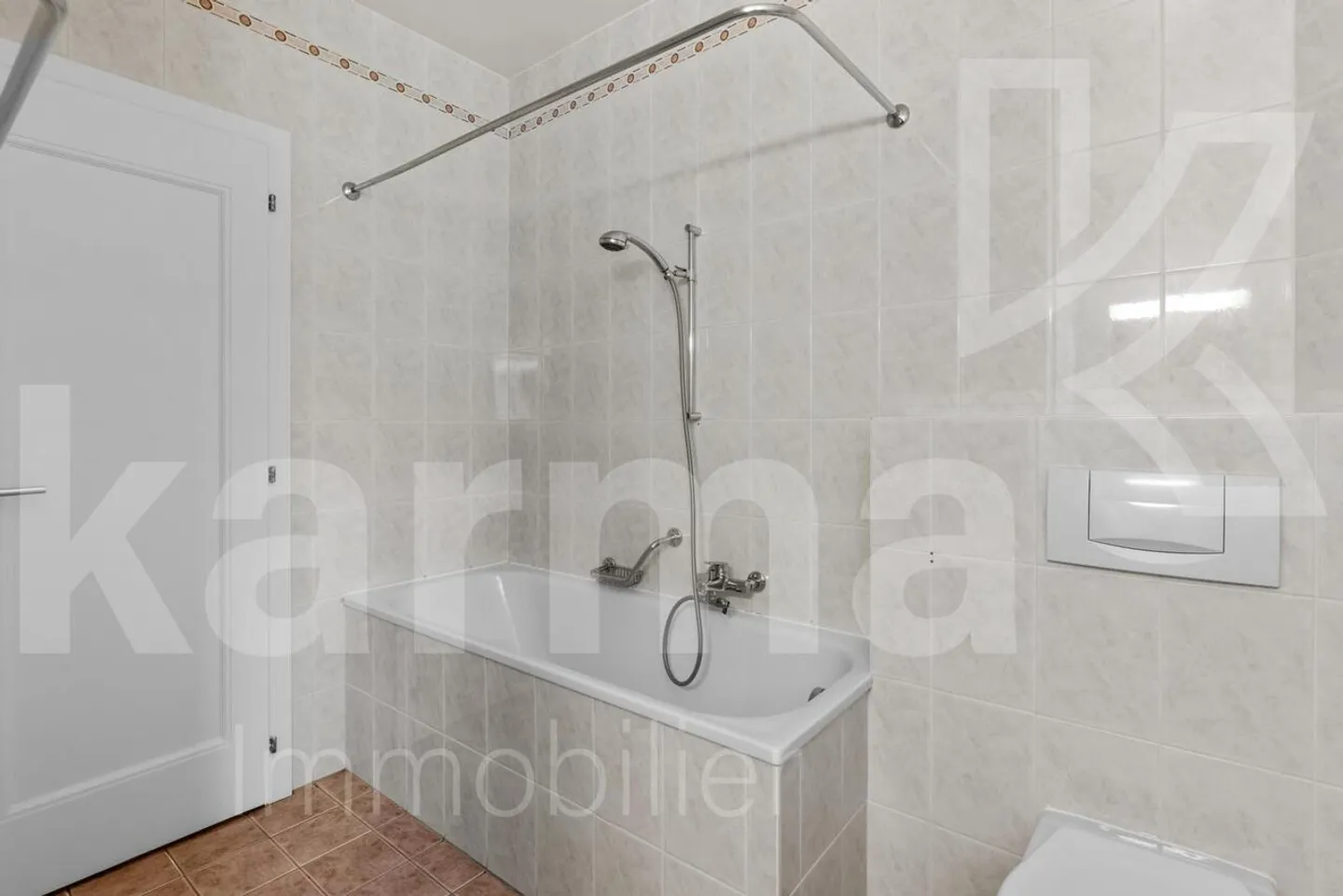 Villa de charme avec potentiel - Photo 6 sur 9