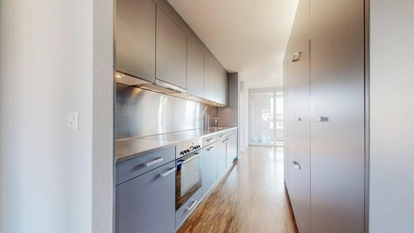 Modernes Apartment in Biel - Foto 3 von 12