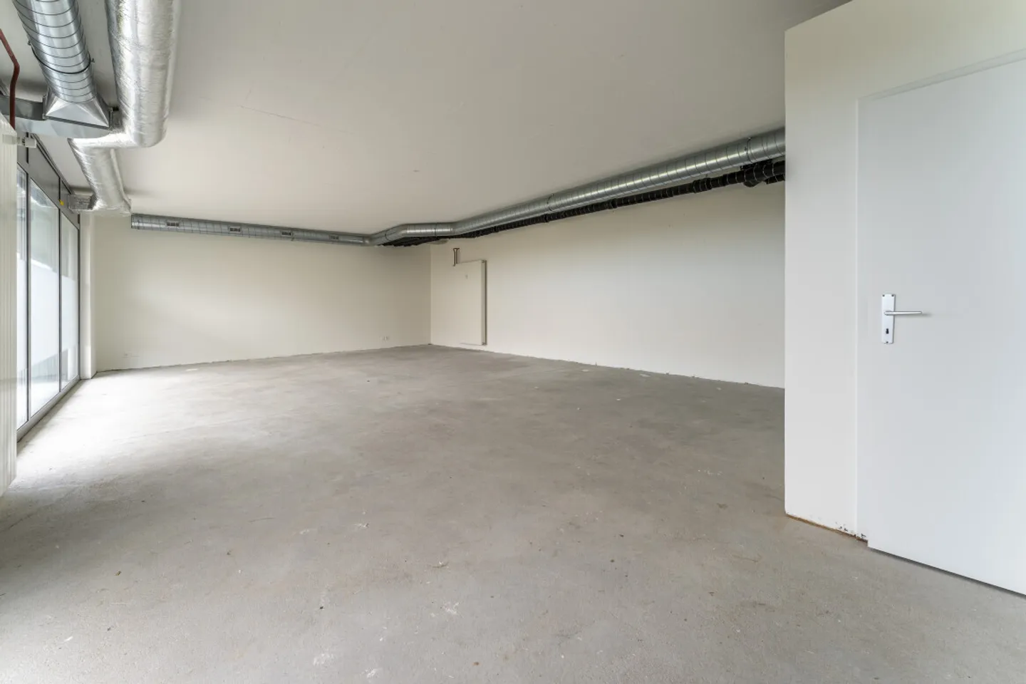 Disponibile Ora e Ideale per Investitori - Foto 2 di 5