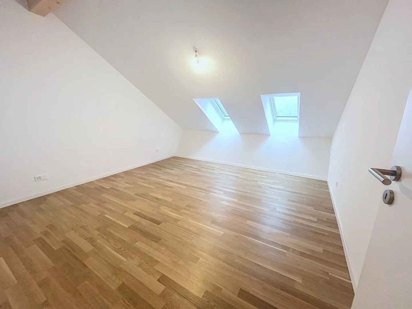 Duplex-Penthouse mit 4,5 Zimmern - Foto 9 von 12