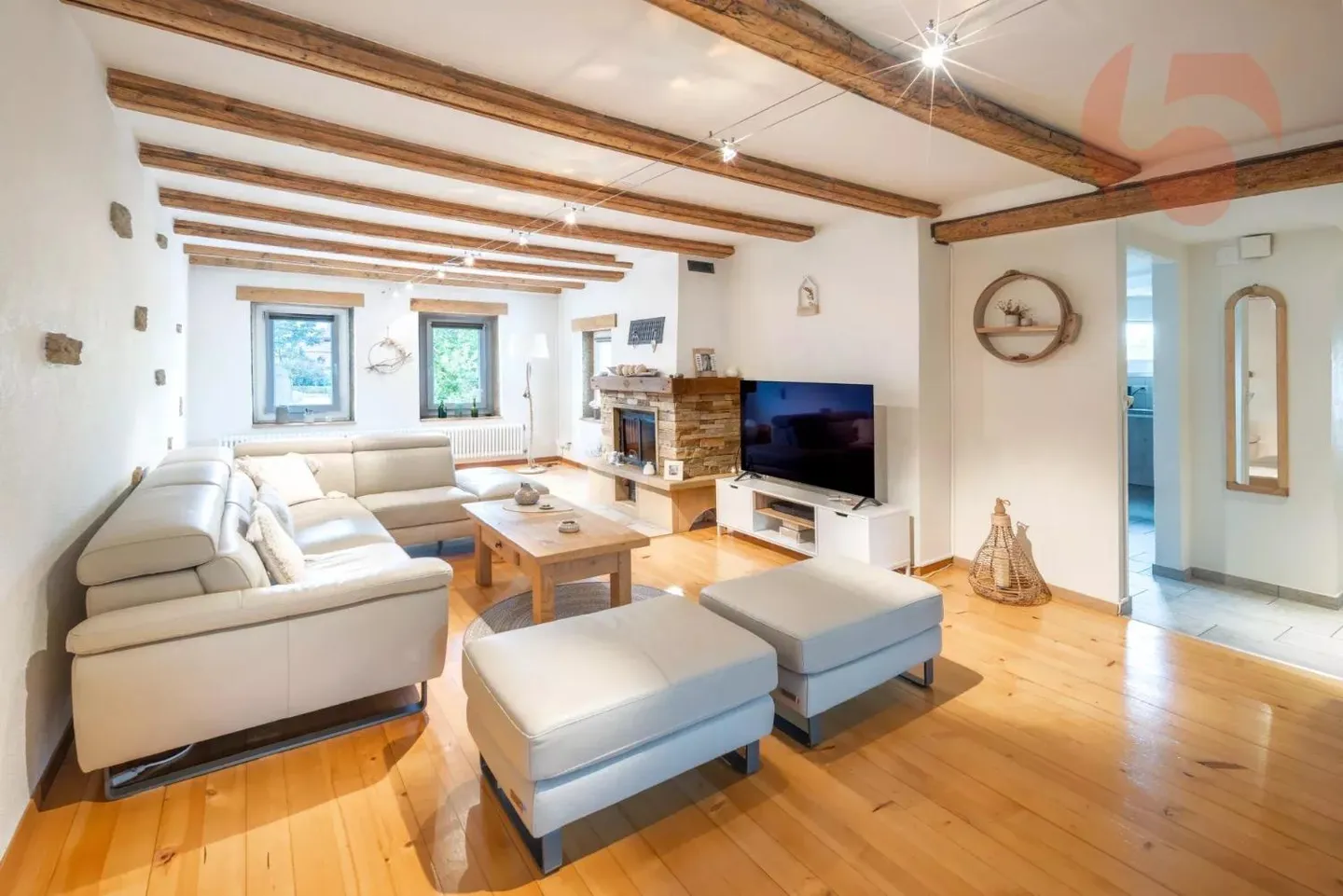 Beautiful renovated village house - Photo 5 of 13