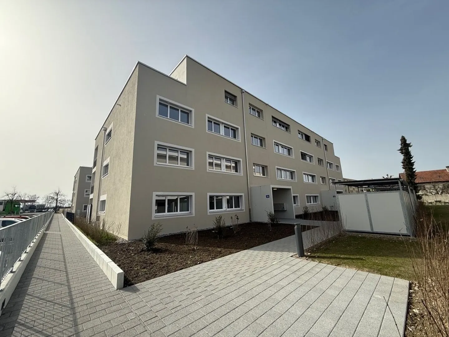 Bellissimo appartamento nuovo di 3,5 locali - Foto 1 di 9