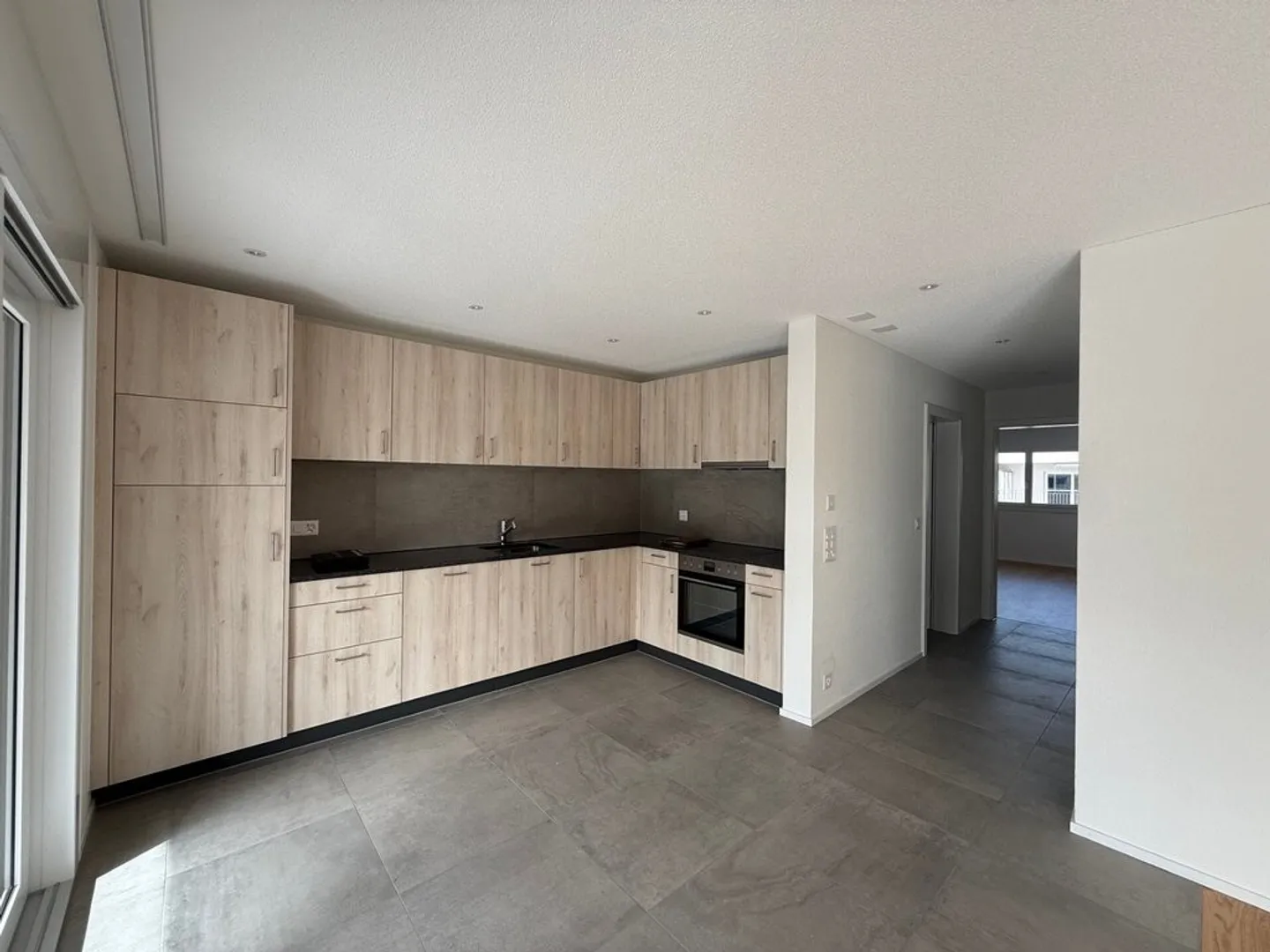 Bellissimo appartamento nuovo di 3,5 locali - Foto 2 di 9