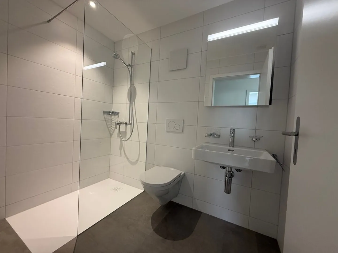 Bellissimo appartamento nuovo di 3,5 locali - Foto 8 di 9