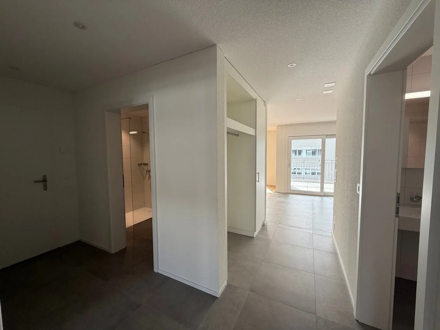 Bellissimo appartamento nuovo di 3,5 locali - Foto 9 di 9