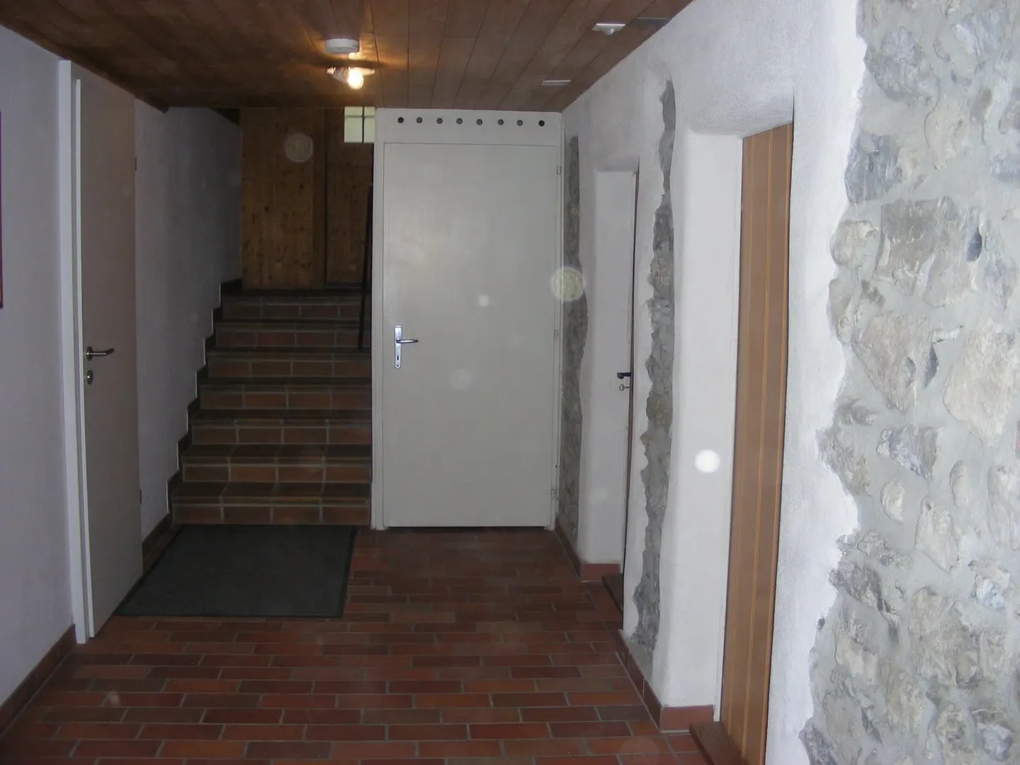 Simple and affordable attic apartment / holiday apartment - Photo 2 of 9