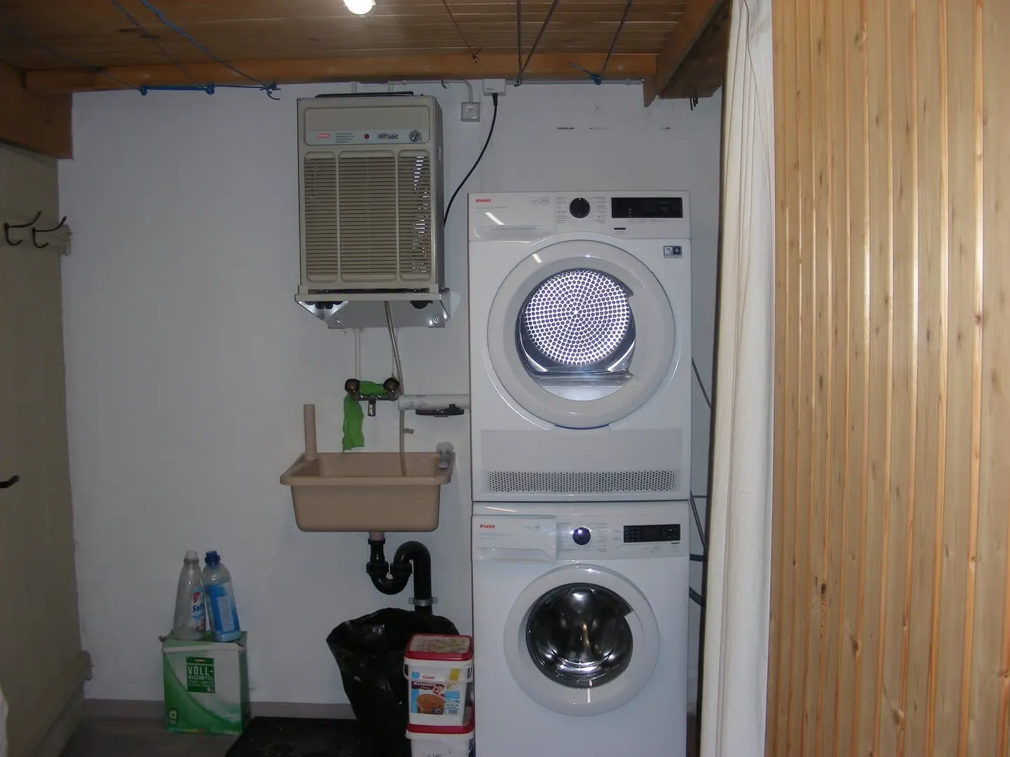 Simple and affordable attic apartment / holiday apartment - Photo 3 of 9