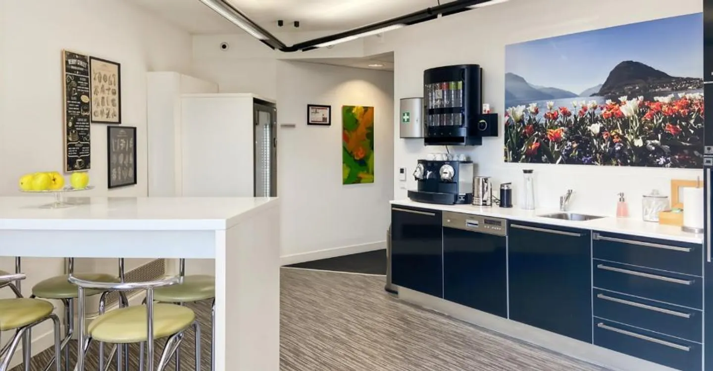 Ufficio all-inclusive per 10 - Foto 5 di 6