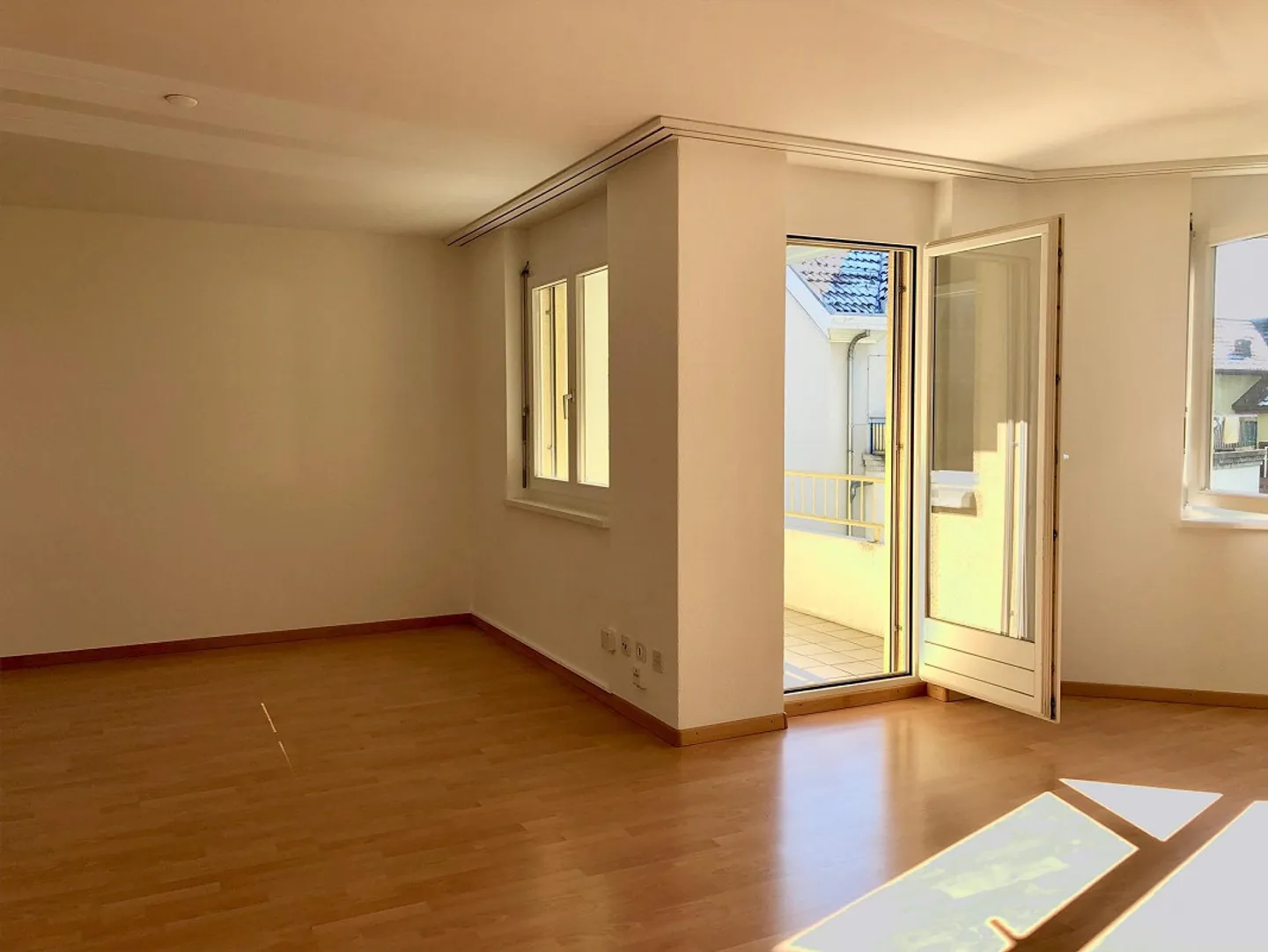 Appartement 1½ pièces dans un emplacement central - Photo 2 sur 6