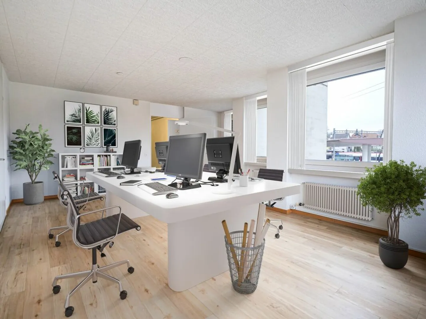 Geräumige Büroräume - Foto 1 von 2