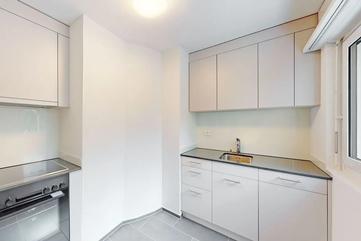 Living with Style - Apartment with Modern Amenities - Photo 7 of 9