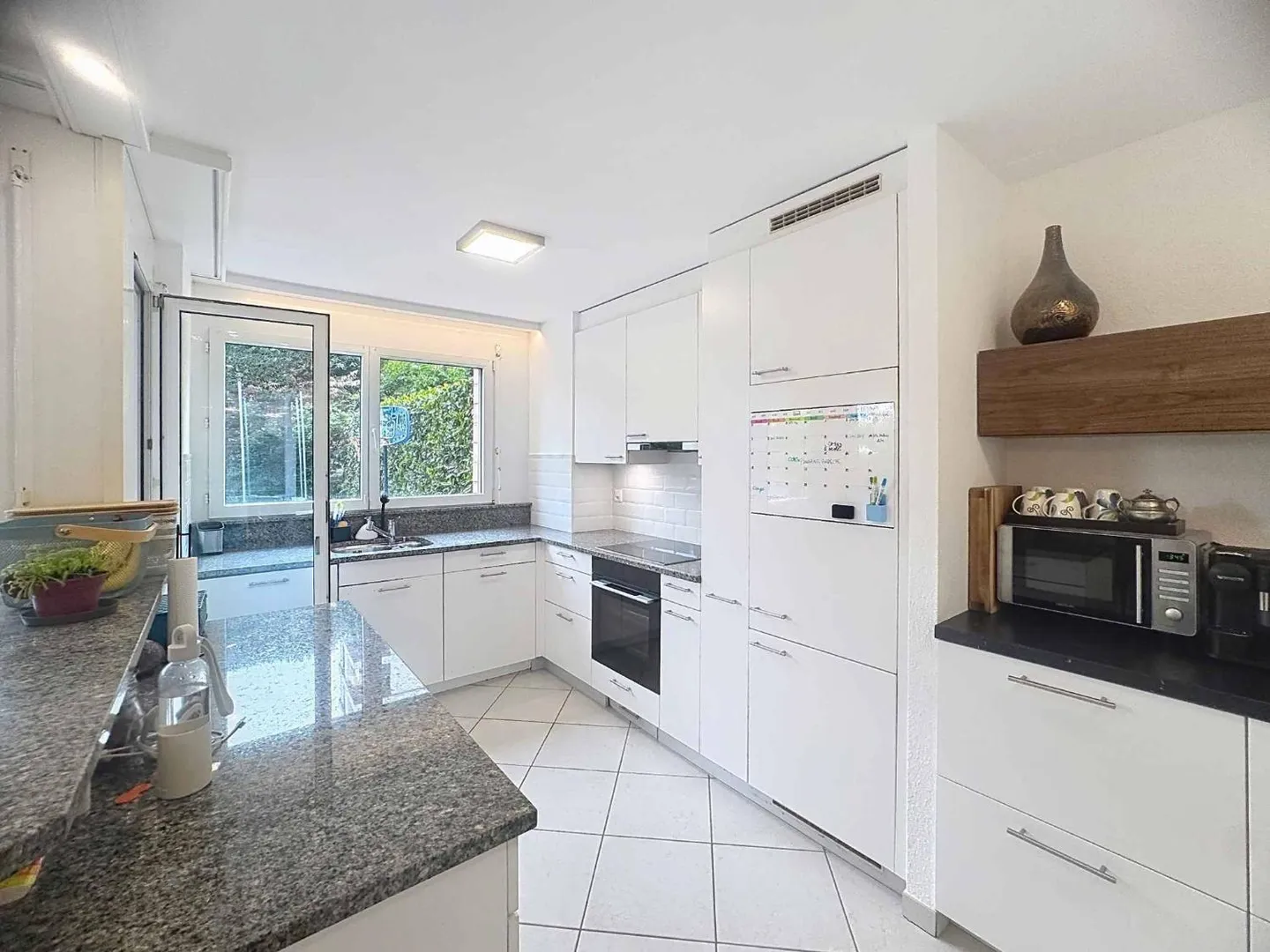 Charmant Appartement avec Jardin - Photo 3 sur 7