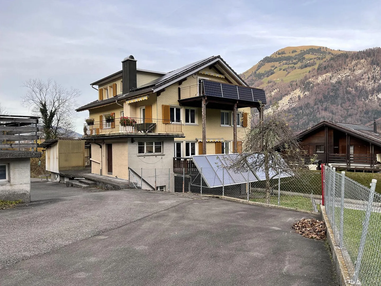 Charming 4-room penthouse with a beautiful view - Photo 1 of 14