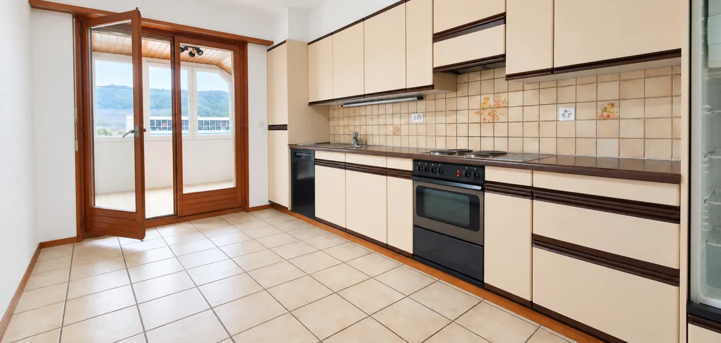 RENOVE - spacious 4.5 rooms in the village center with 2 parking spaces - Photo 1 of 3