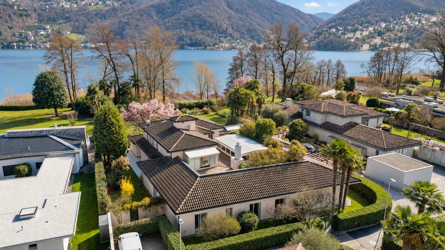 Villa Magnolia: Stunning lakefront villa in Magliaso - Photo 5 of 18
