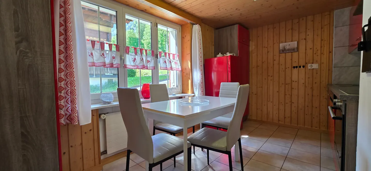 Invest where others dream - Your AirBnB gem in the Bernese Oberland - Photo 8 of 13