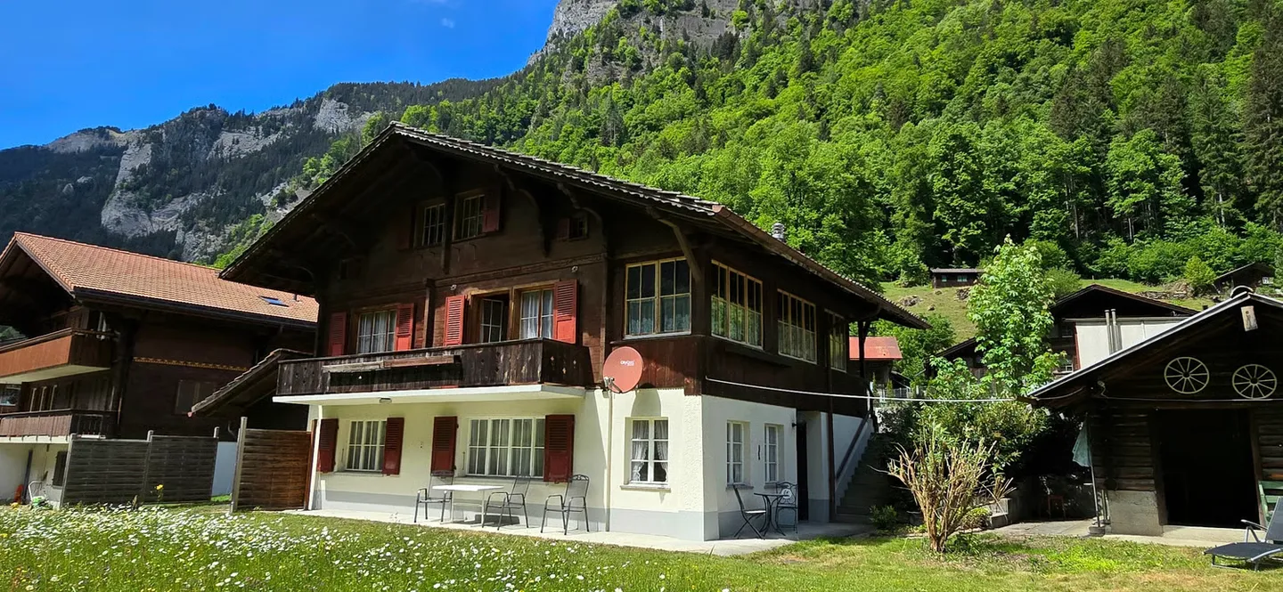 Invest where others dream - Your AirBnB gem in the Bernese Oberland - Photo 1 of 13