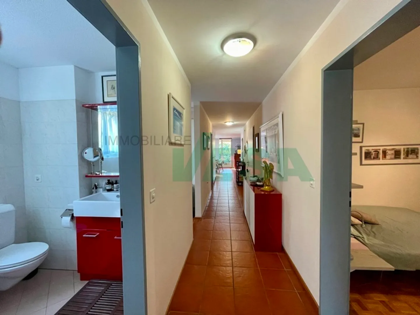 Cozy 4.5-room apartment with private garden - Photo 9 of 11
