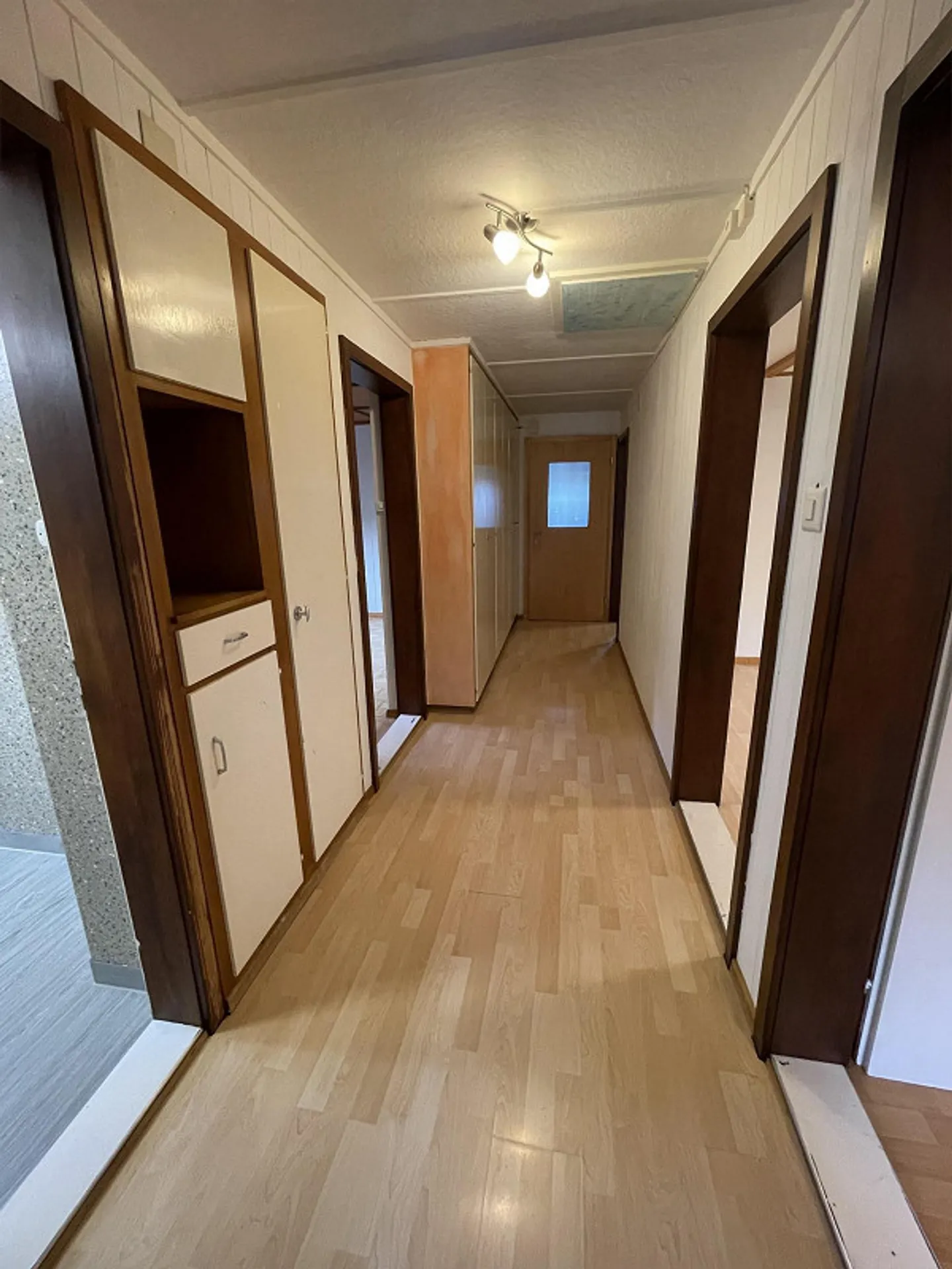 Charming 4-room penthouse with a beautiful view - Photo 12 of 14