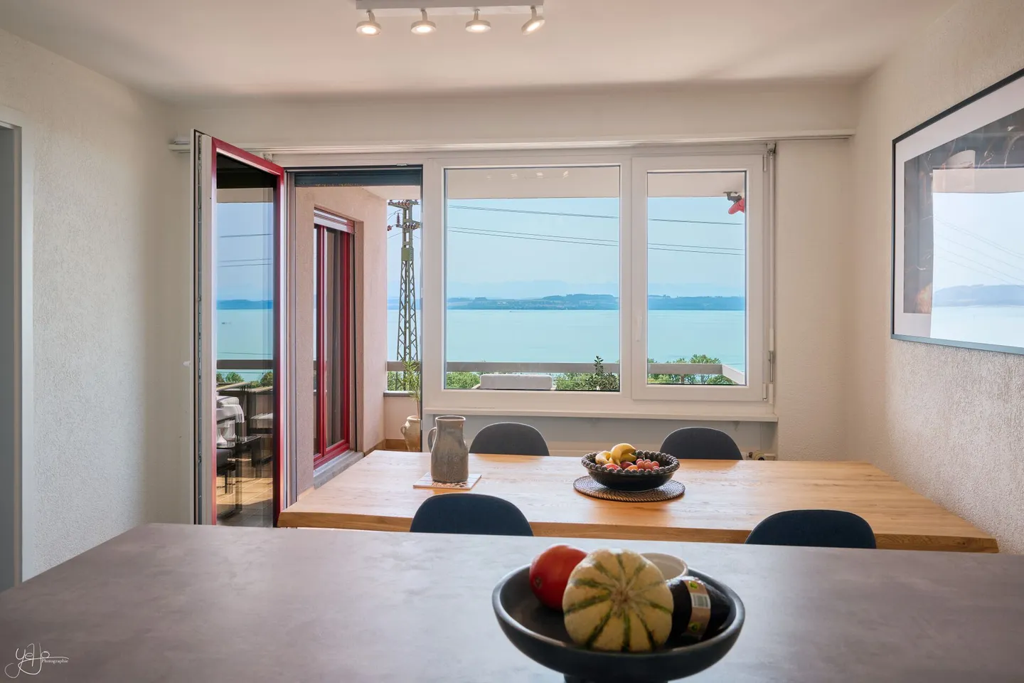 4.5-room apartment with stunning lake view - Photo 3 of 7