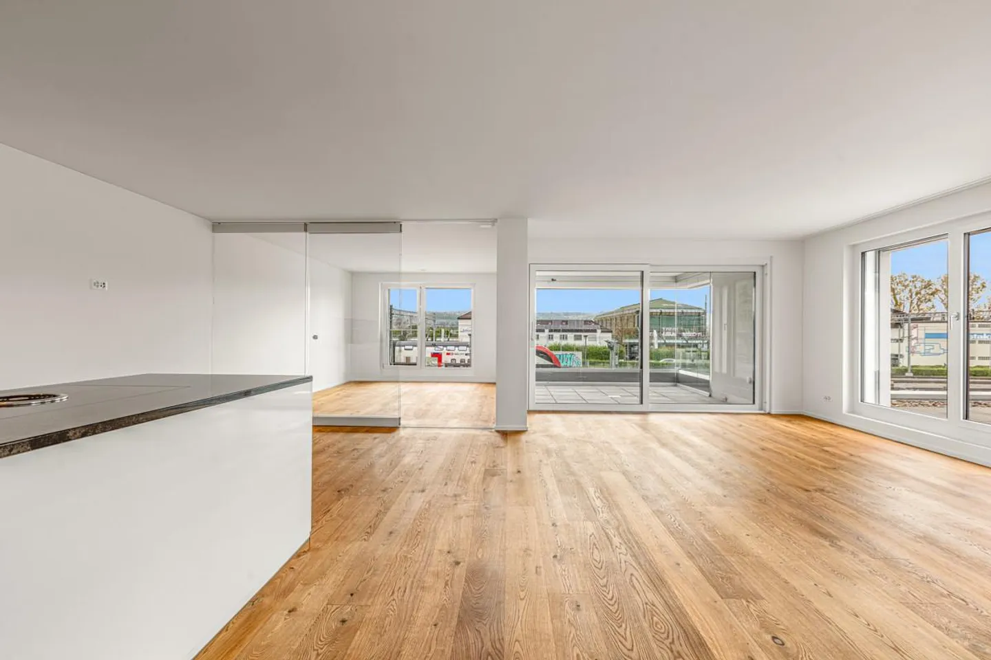 Exklusive 4.5-Zimmer-Eigentumswohnung mit Terrasse und Loggia - Foto 3 von 20