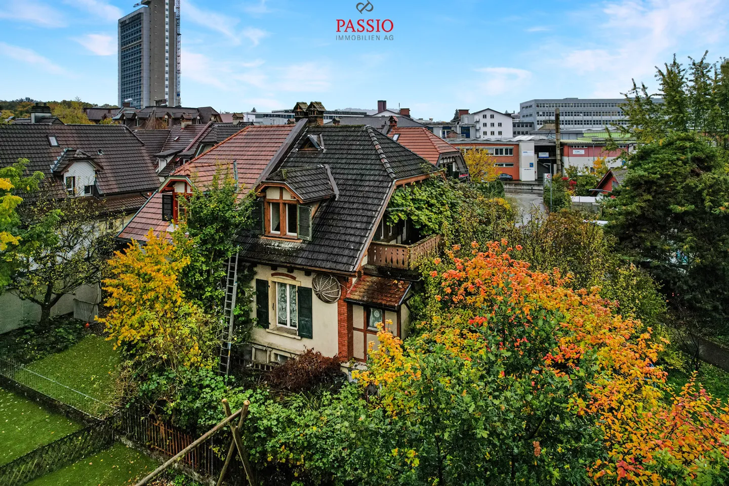 Sanierungsperle in Bern – 4.5-Zimmer-Doppeleinfamilienhaus mit Garten - Foto 1 von 22