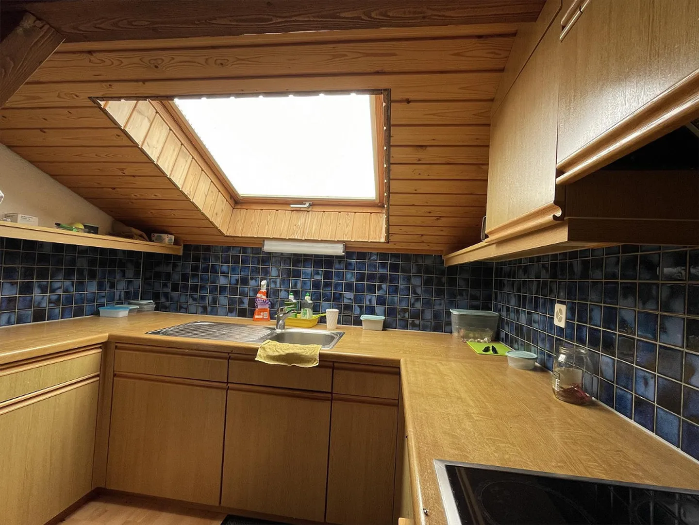 Charming 2.5 Room Attic Apartment - Photo 4 of 11