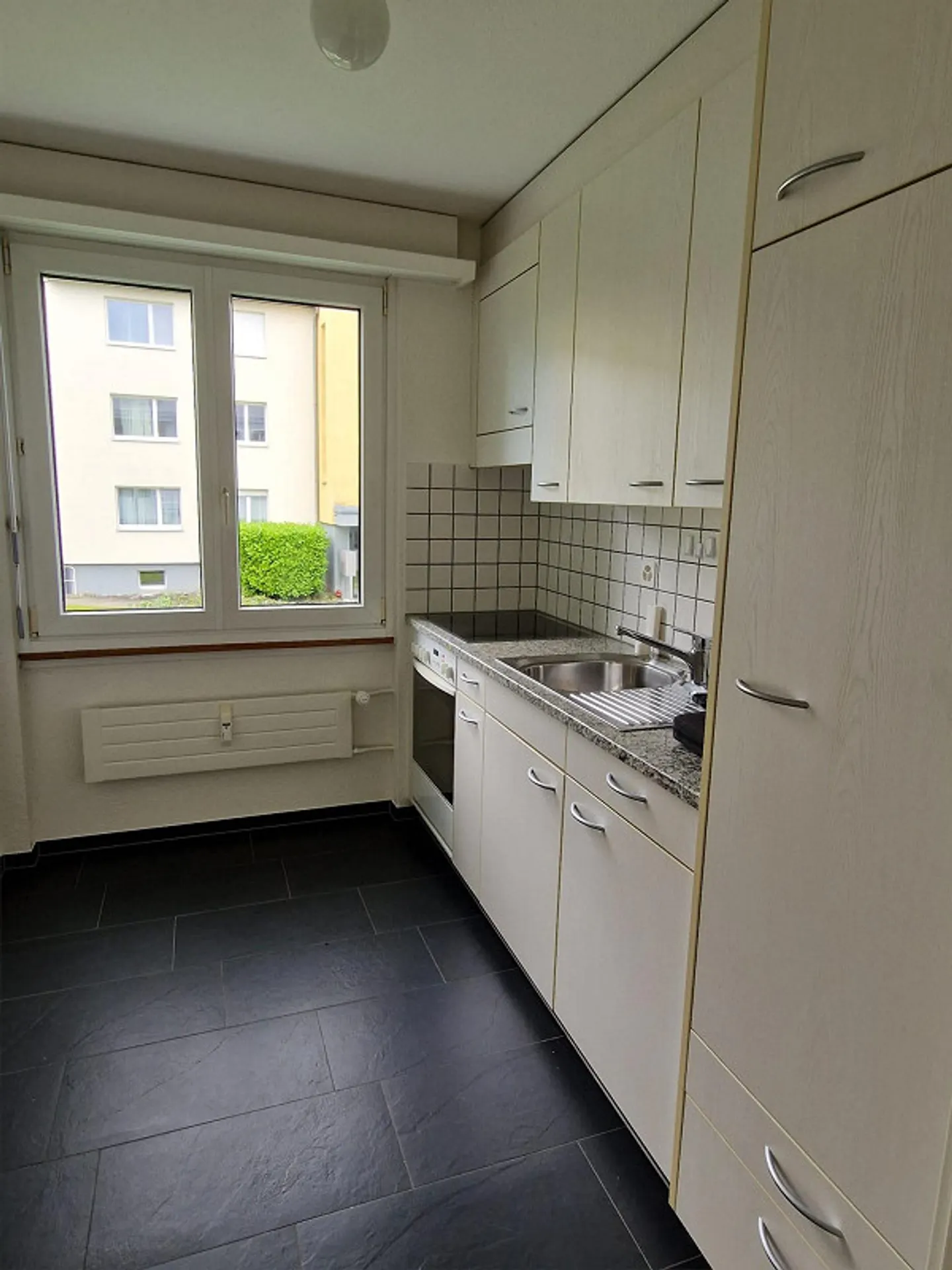 Charmante Wohnung mit Balkon - Foto 4 von 9