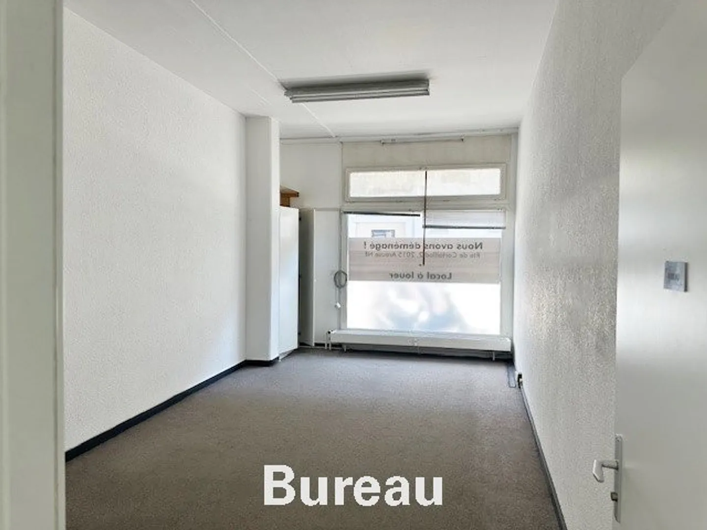 Suchen Sie einen geräumigen Raum nur wenige Schritte vom Stadtzentrum entfernt? - Foto 6 von 12