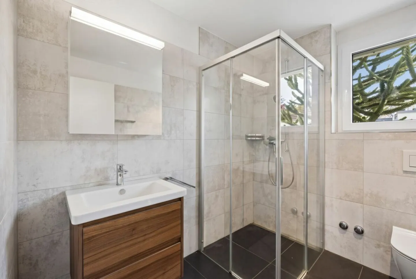 5.5-Room Maisonette Apartment with a View of the Limmattal - Photo 9 of 17