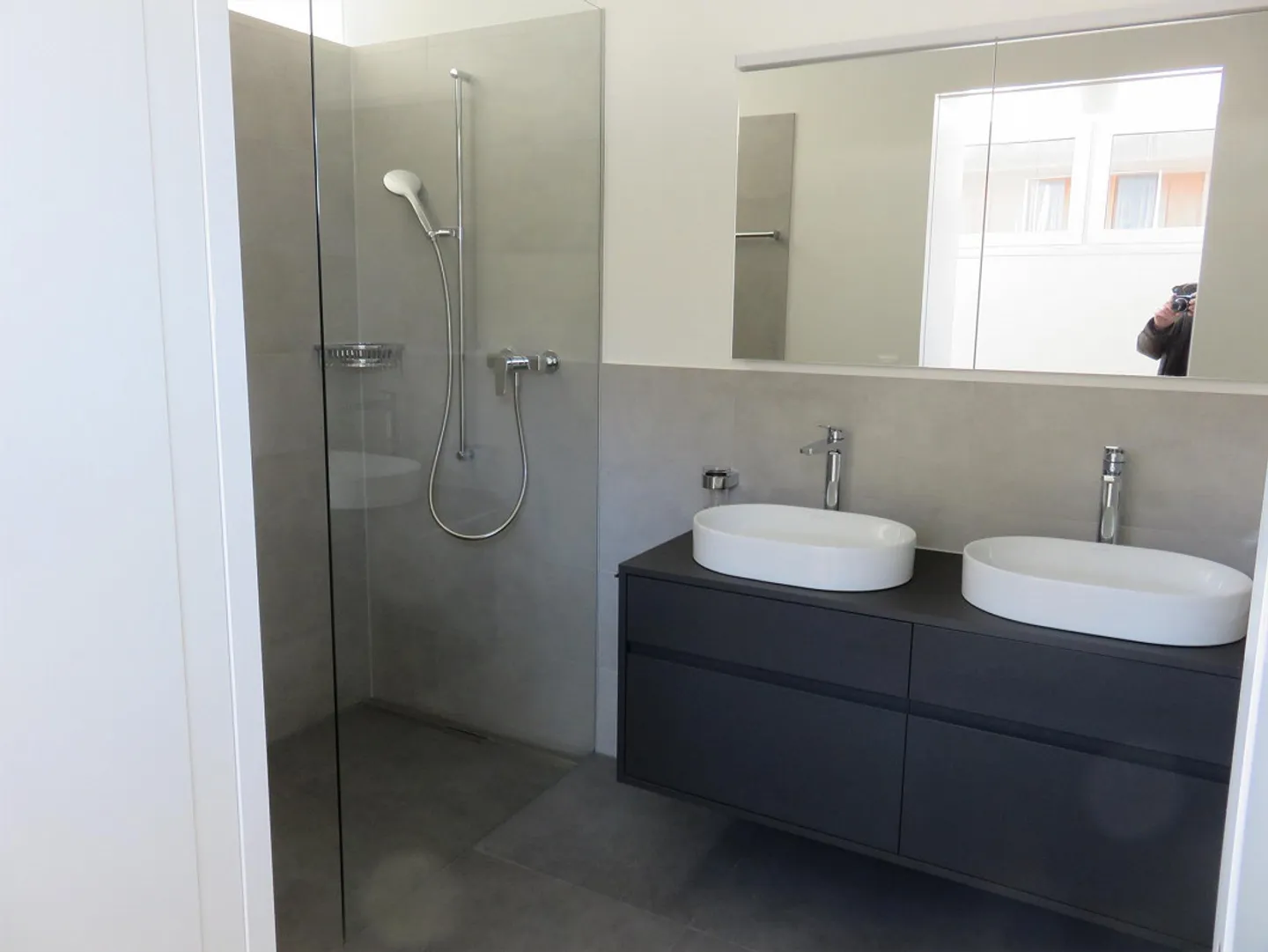 Zu vermieten zentral gelegene neue 4.5 Zimmer Wohnung - Foto 6 von 6